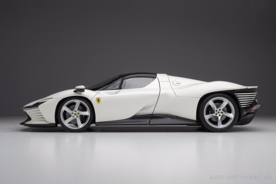 Ferrari Daytona SP3 1:18
