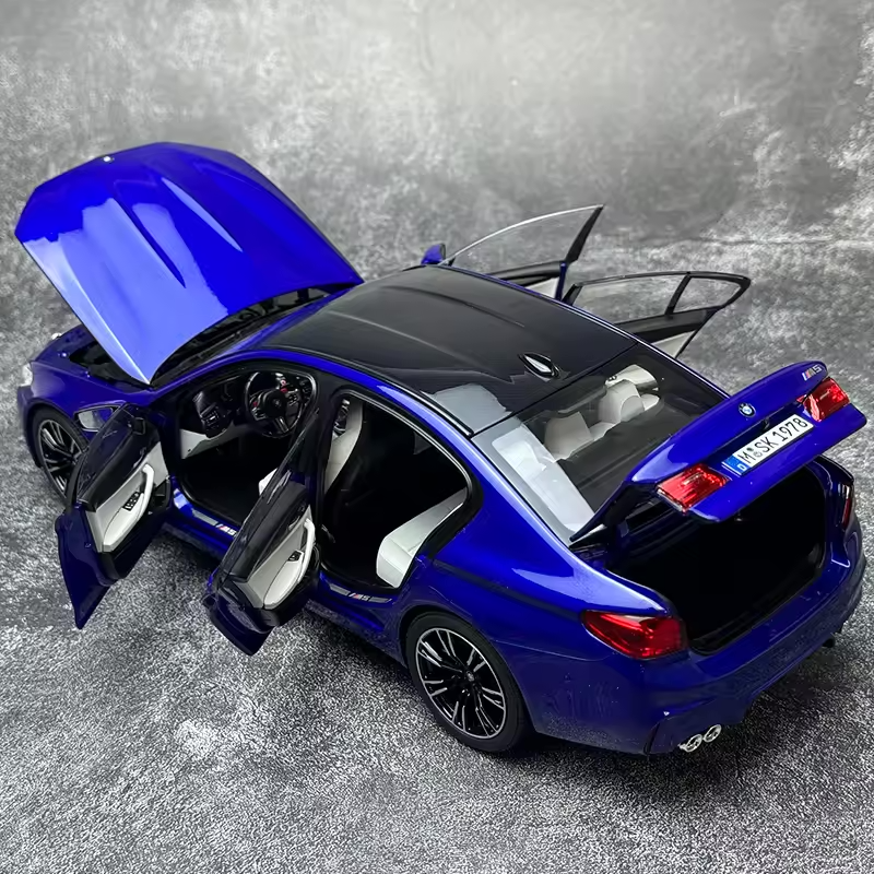 BMW M5 F90 1:18
