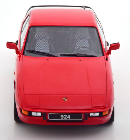 Porsche 924 1985 1:18