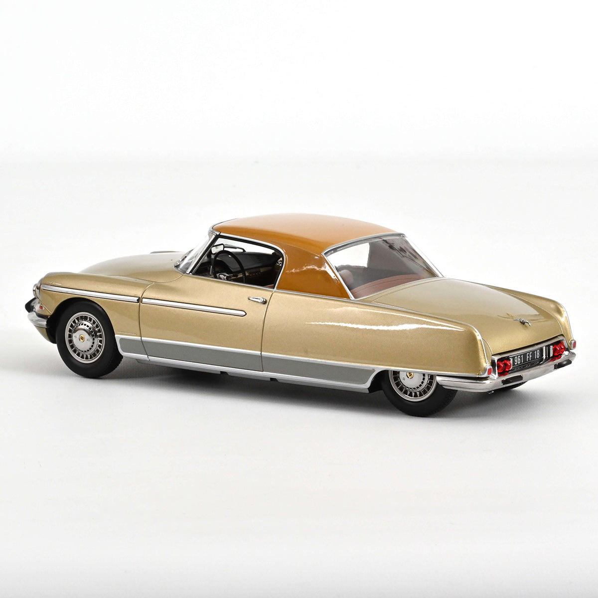 Citroën DS 19 Le Dandy 1964 1:18