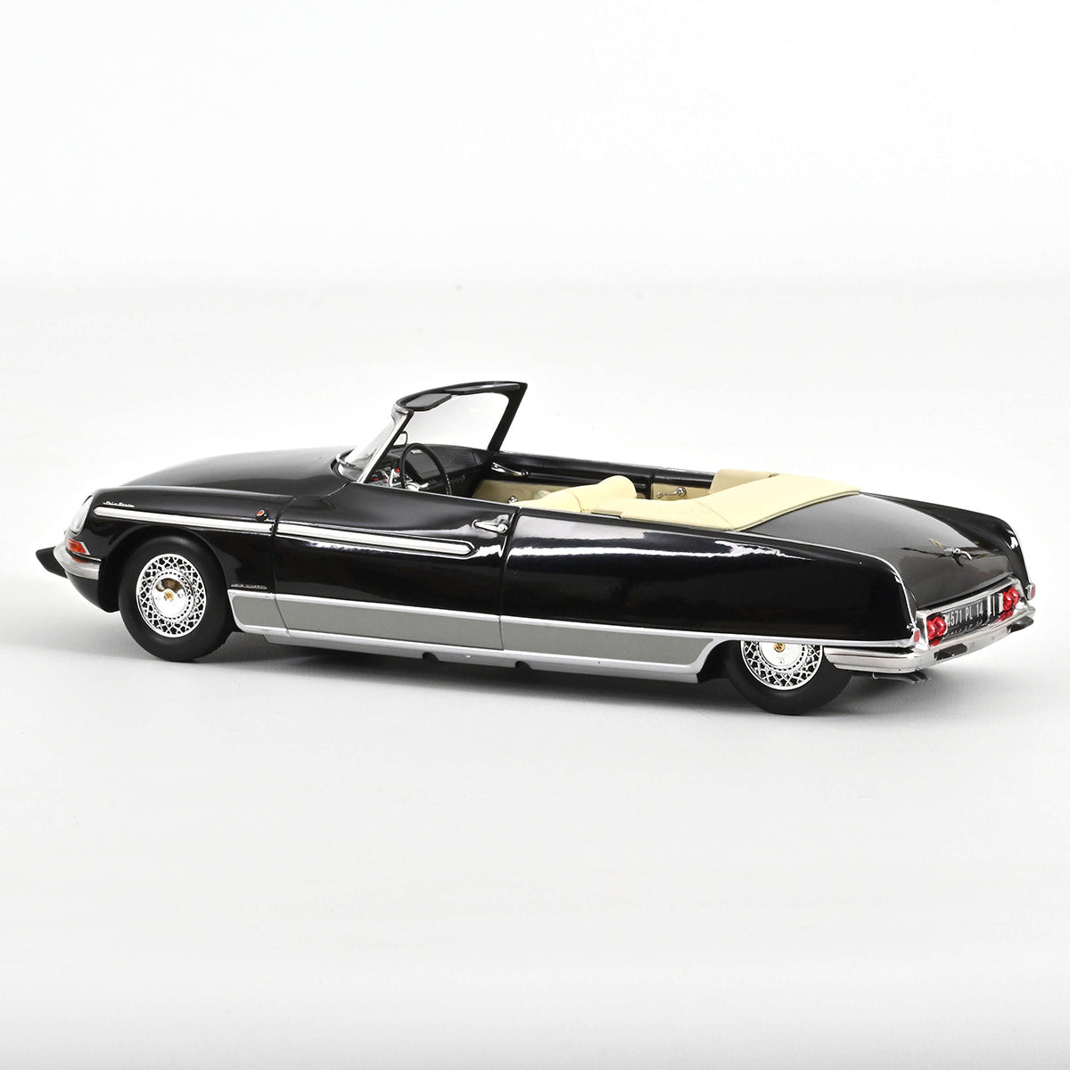 Citroën DS 21 Palm Beach 1968 1:18