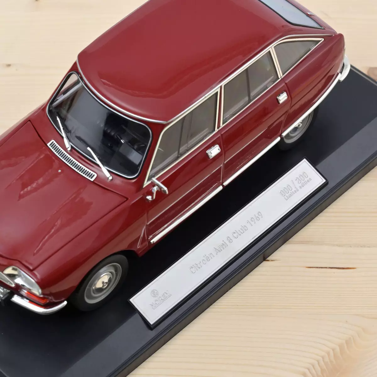 Citroën Ami 8 Club 1969 1:18