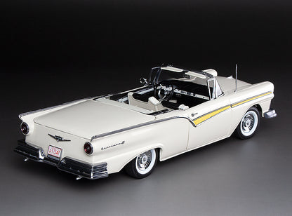 Ford Fairlane 500 Skyliner 1957 1:18