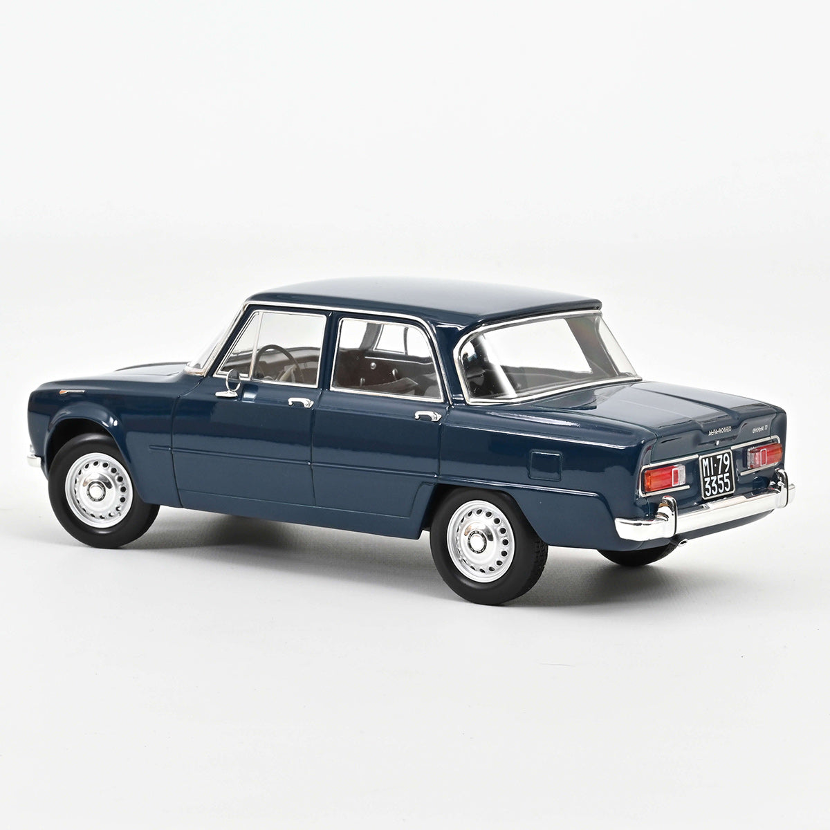 Alfa Romeo Giulia 1:18