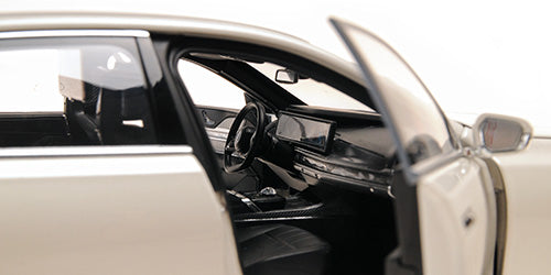 BMW i7 2022 1:18