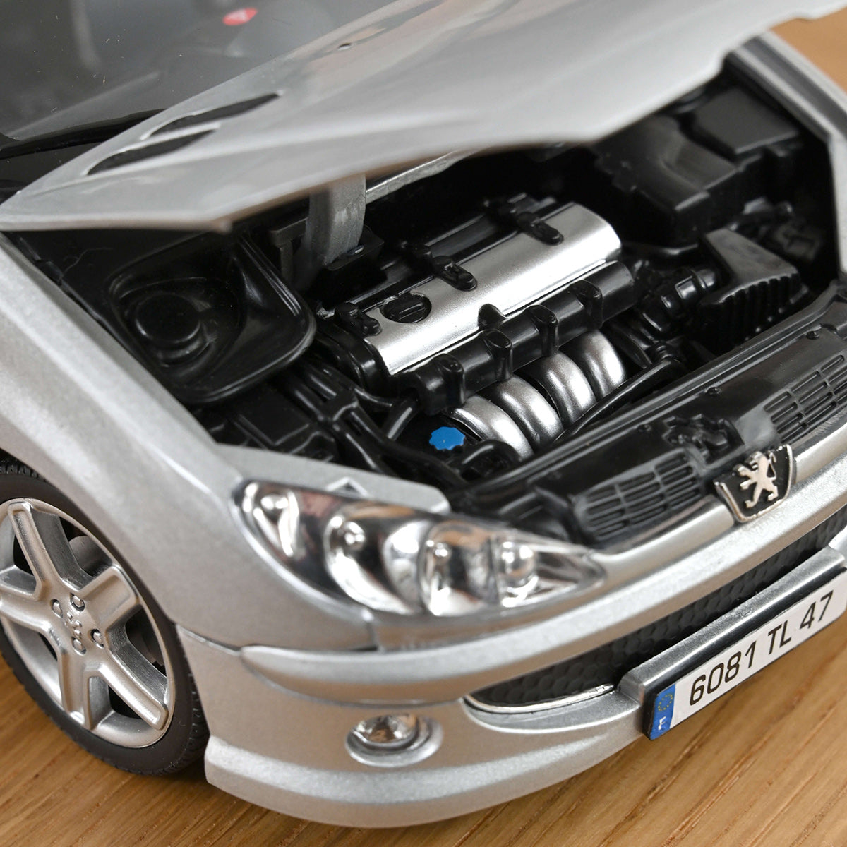 Peugeot 206 RC 2003 1:18