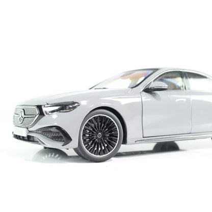 Mercedes-Benz E Class E450 W214 1:18