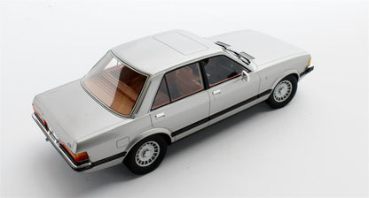 Ford Granada 2.8 Ghia Saloon 1978 1:18
