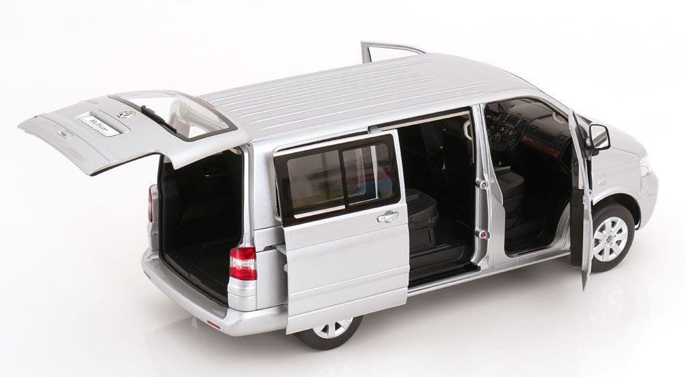 VW T5 Mulitvan 2003 1:18