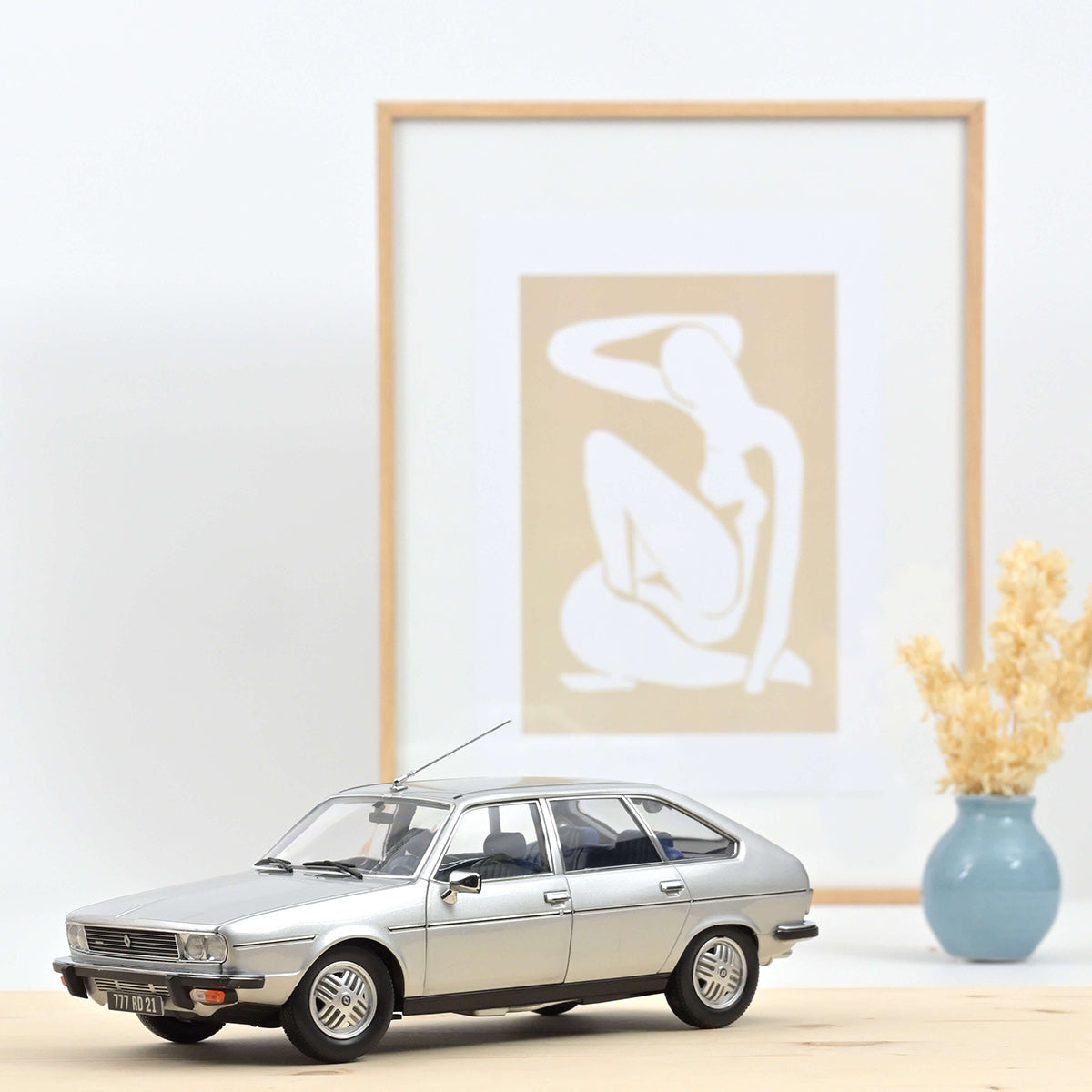 Renault 30 TX 1979 1:18