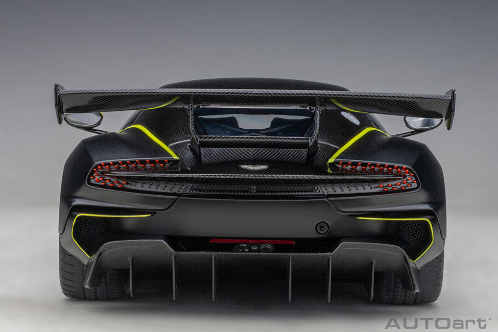 Aston Martin Vulcan 1:18