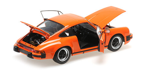 Porsche 911 Carrera Coupe 3.2 1983 1:18