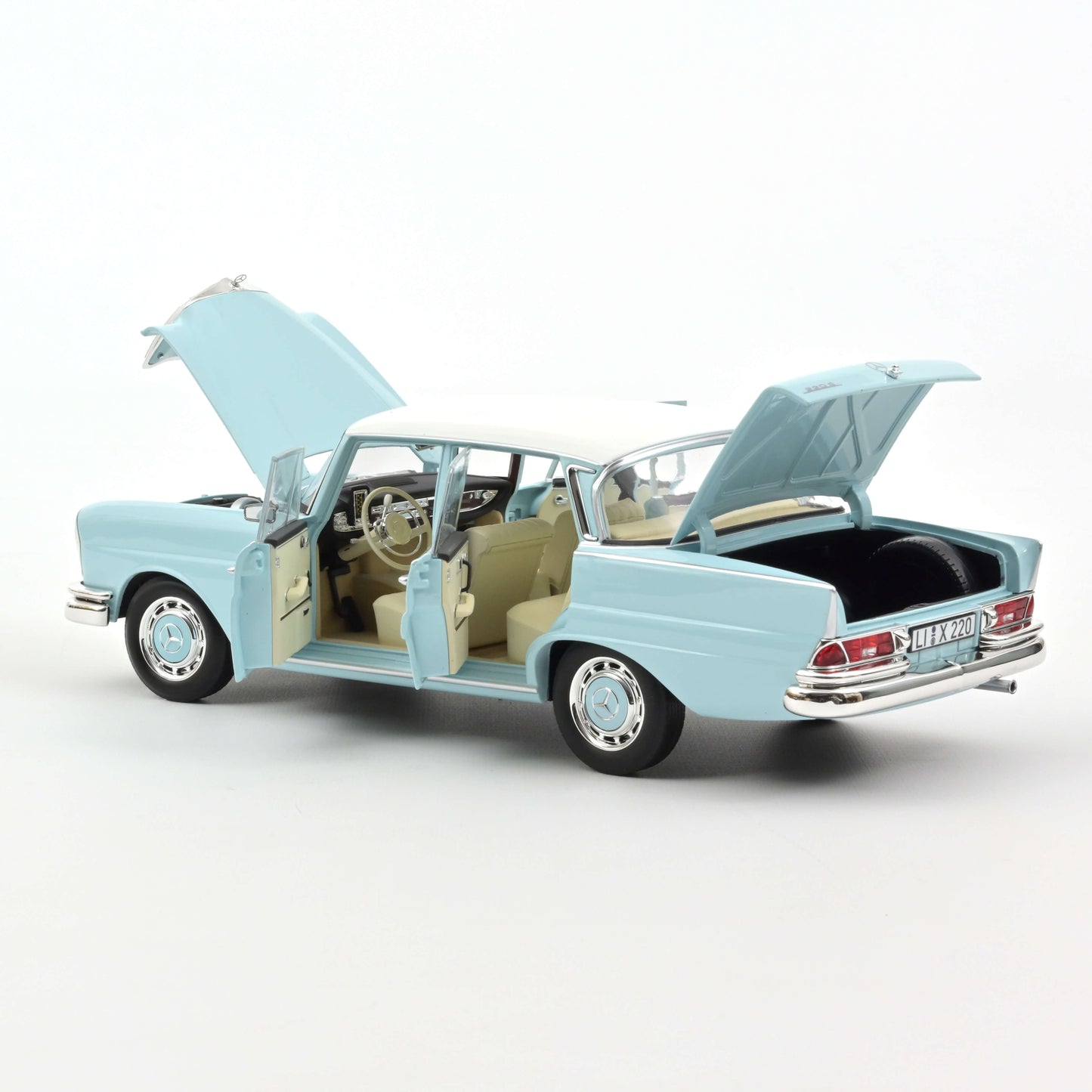 Mercedes 220 S 1965 1:18