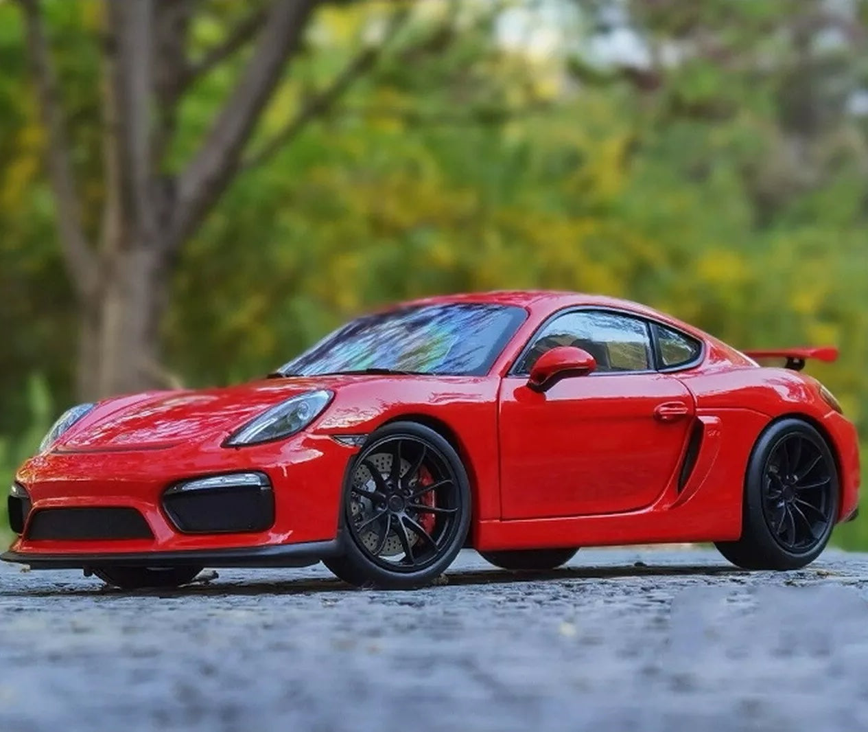 Porsche Cayman GT4 718 1:18