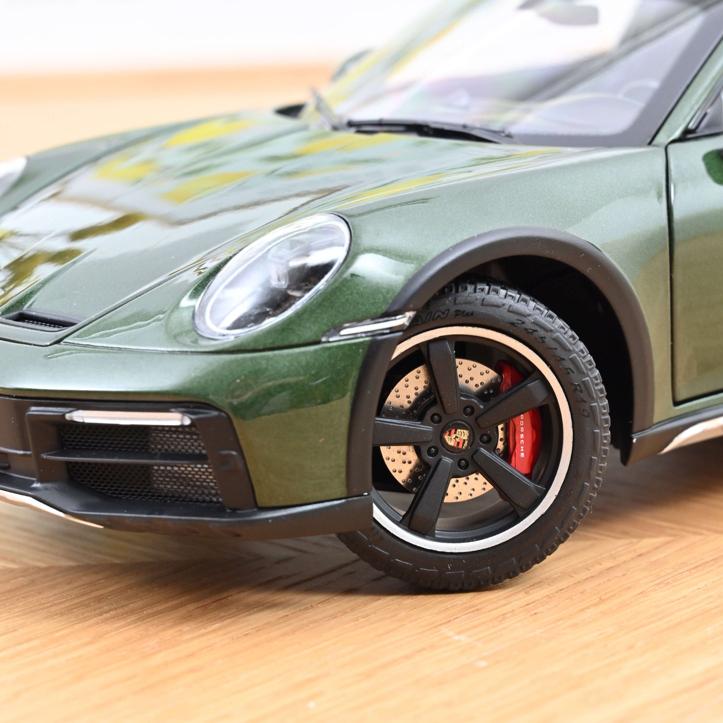 Porsche 911 Dakar 2023 1:18
