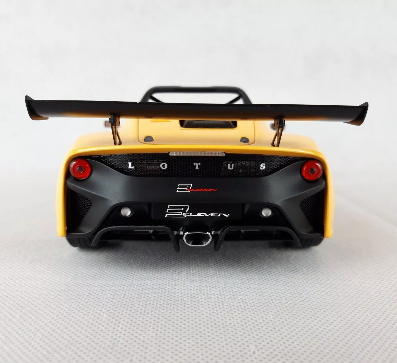 Lotus 3-Eleven 1:18