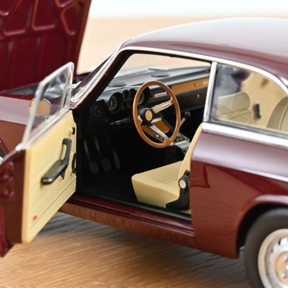 Alfa Romeo 2000 GTV 1:18