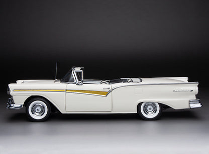 Ford Fairlane 500 Skyliner 1957 1:18