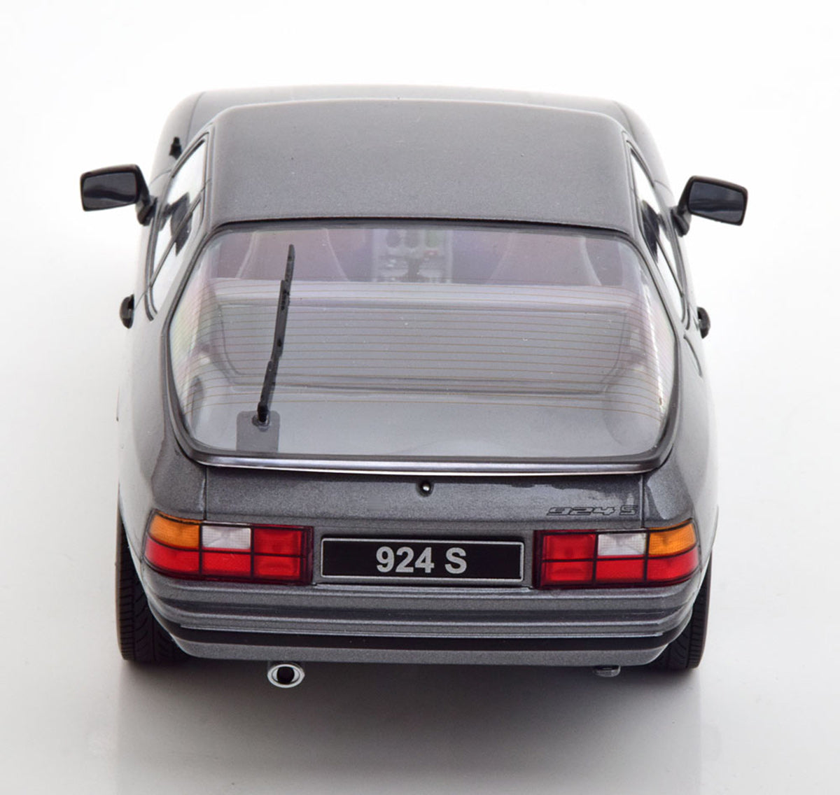 Porsche 924 S 1986 1:18