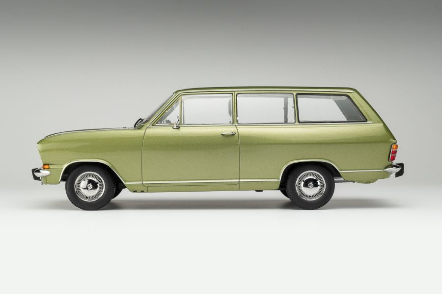 Opel Kadett B Caravan 1972 1:18