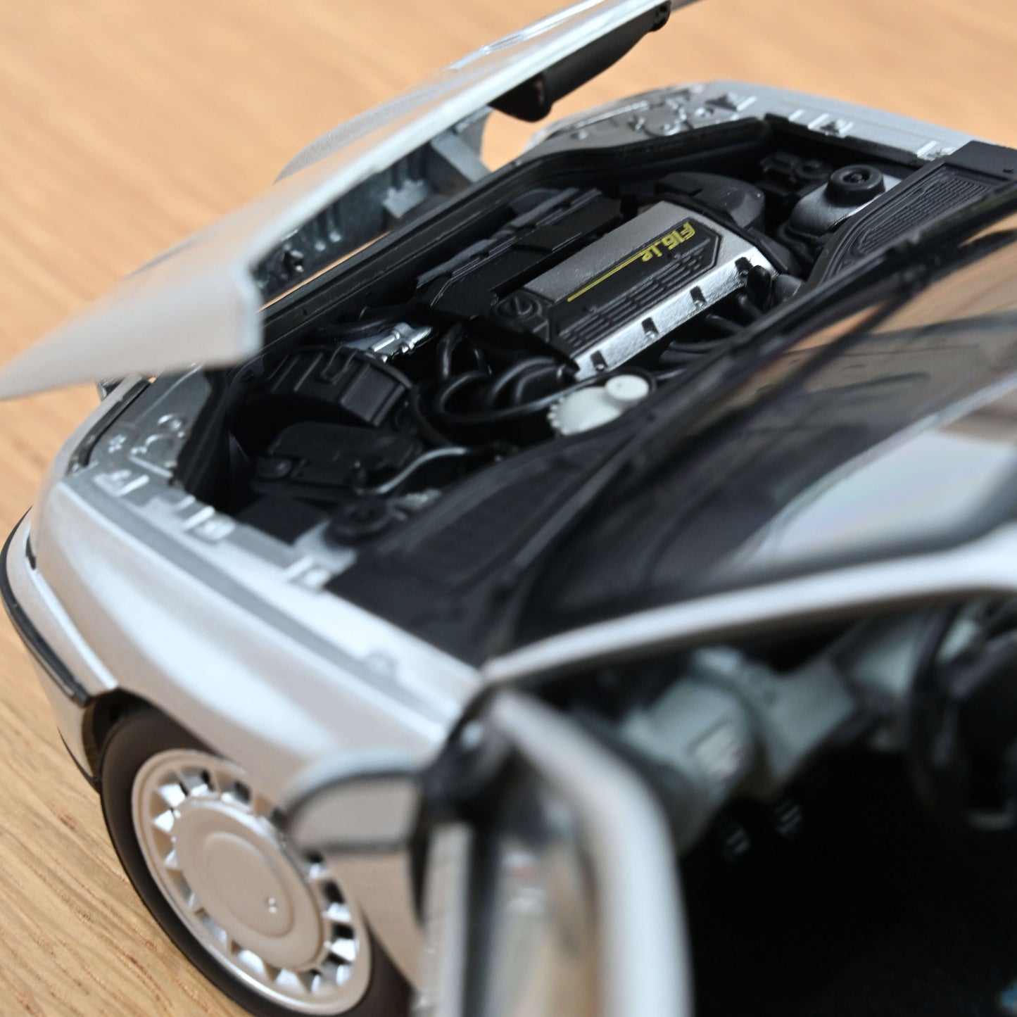 Renault Clio 16S 1991/92 1:18