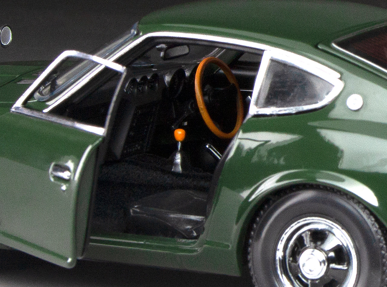 Nissan Datsun 240Z Fairlady Z (S30) 1:18