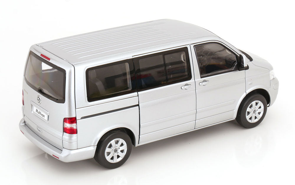 VW T5 Mulitvan 2003 1:18
