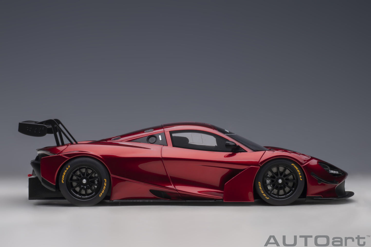 McLAREN 720S GT3 1:18