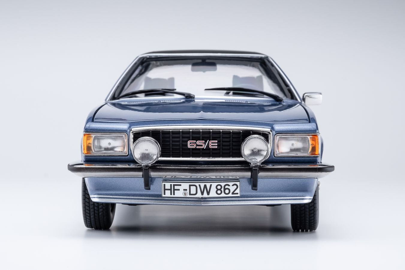 Opel Commodore B GS/E Coupé 1975 1:18