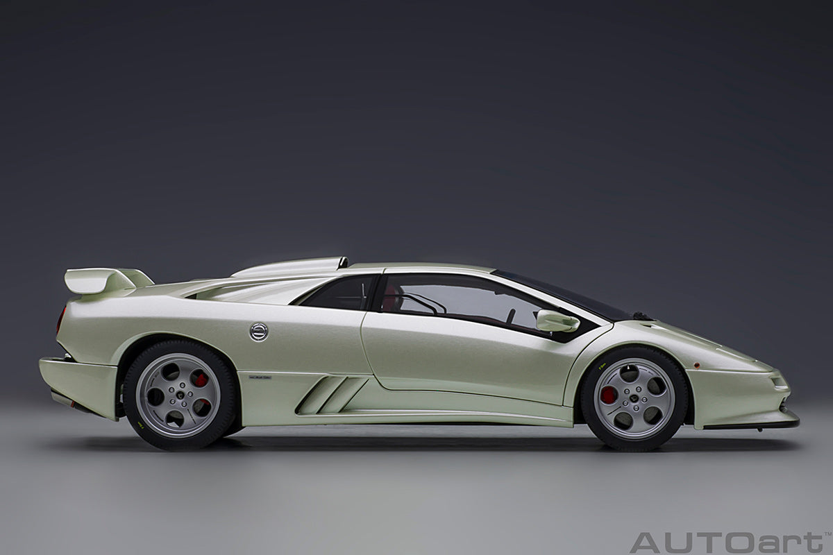 Lamborghini Diablo SE30 JOTA 1:18