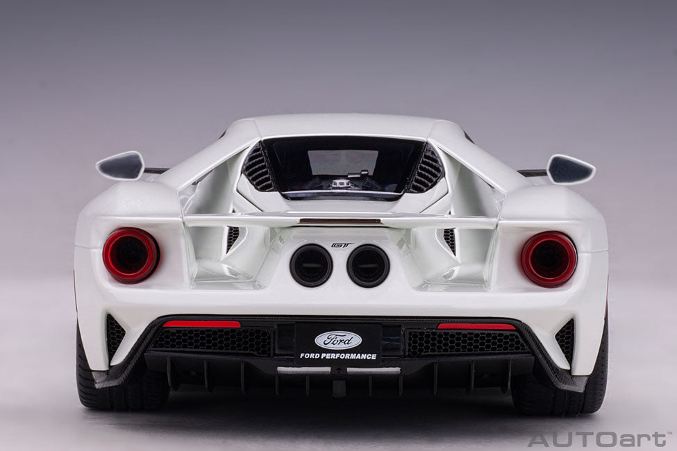 Ford GT 2017 1:18