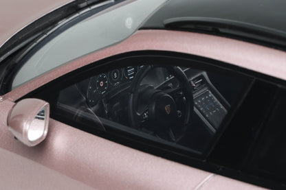 Porsche Taycan Turbo S 1:18