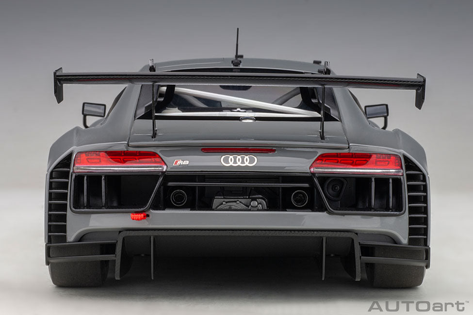 Audi R8 LMS 1:18