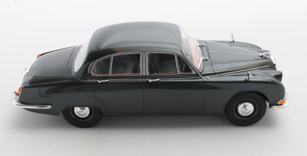 Jaguar S-Type 1:18