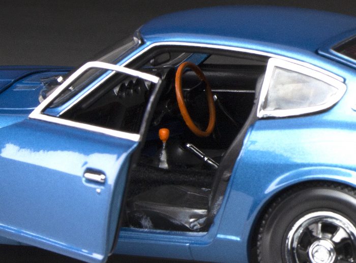 Nissan Datsun 240Z Fairlady Z (S30) 1:18