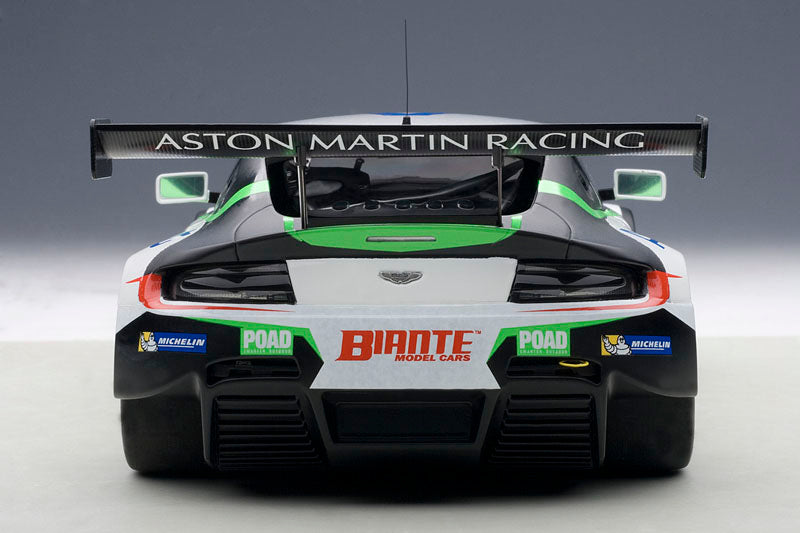 Aston Martin V12 Vantage 1:18