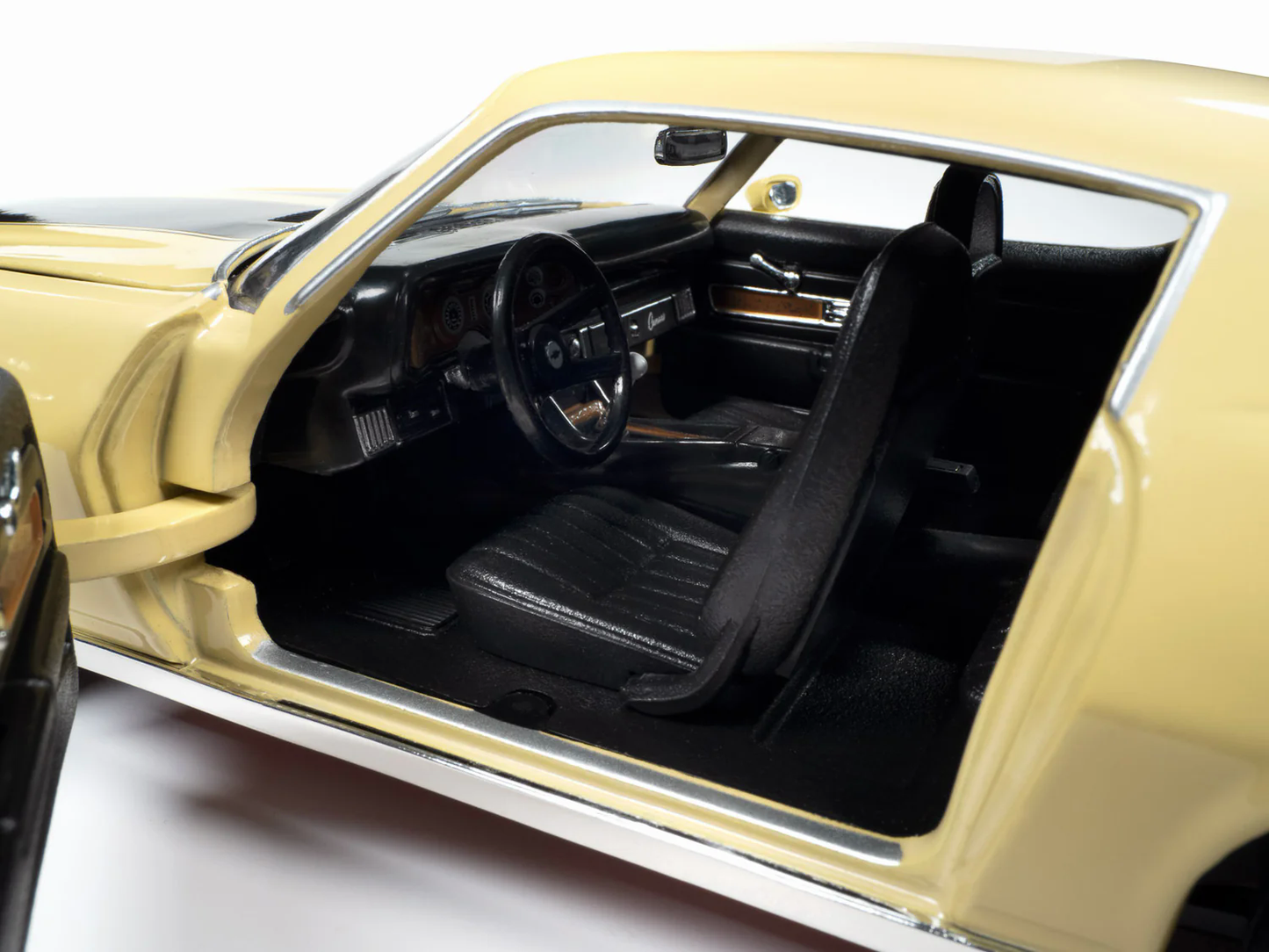 Chevrolet Camaro Z/28 RS 1972 1:18