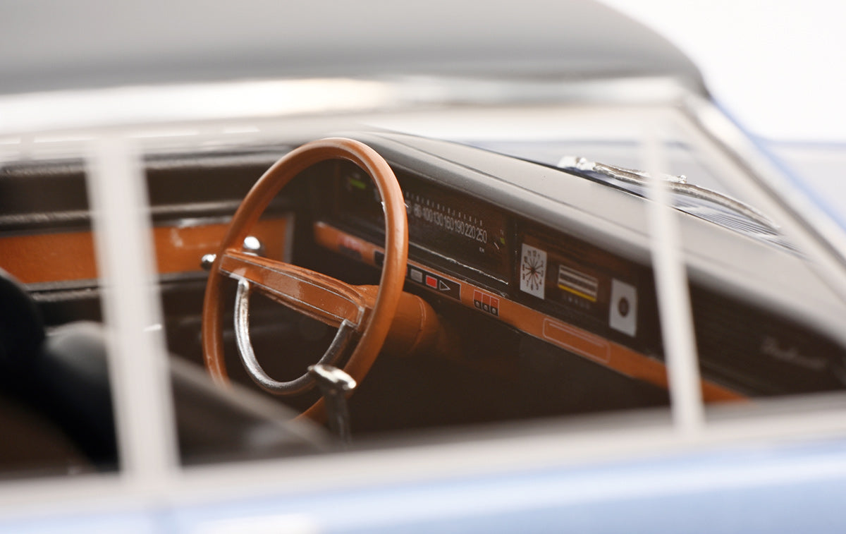 Opel Diplomat A Coupé 1:18