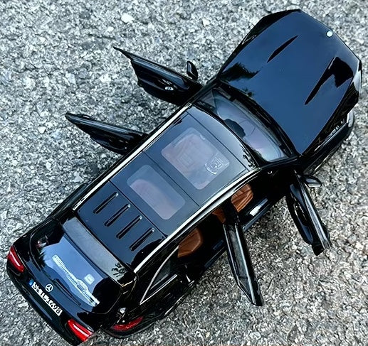 Mercedes-Benz GLC63 AMG X253 1:18