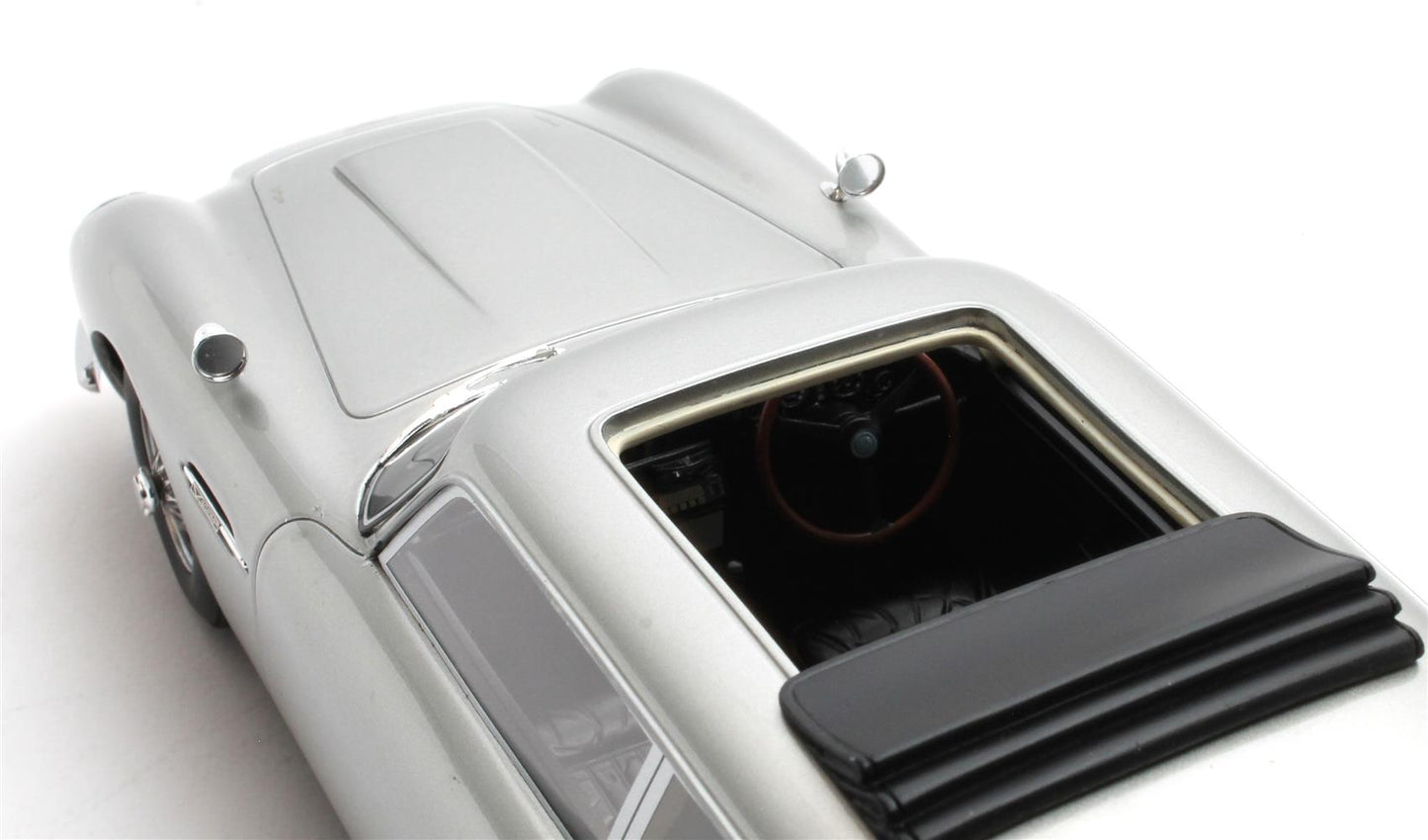 Aston Martin SB 1:18