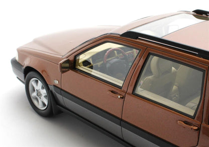 Volvo V70 XC 1:18