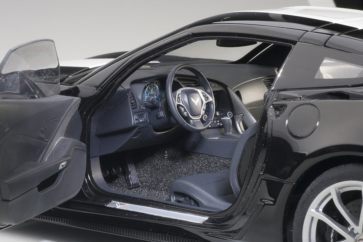 Chevrolet Corvette C7 Grand Sport 1:18