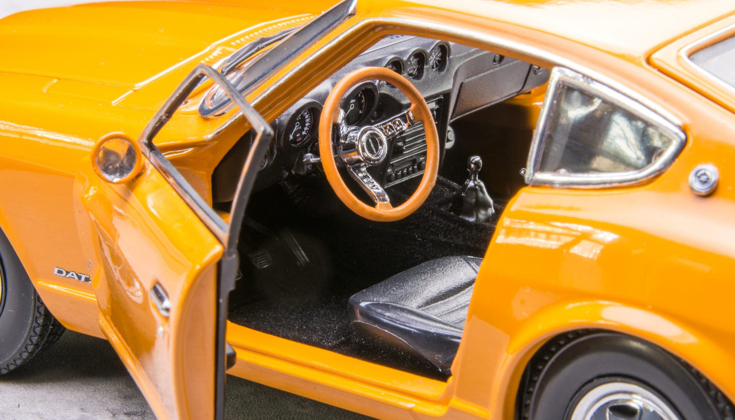 Nissan Datsun 240Z 1972 1:18