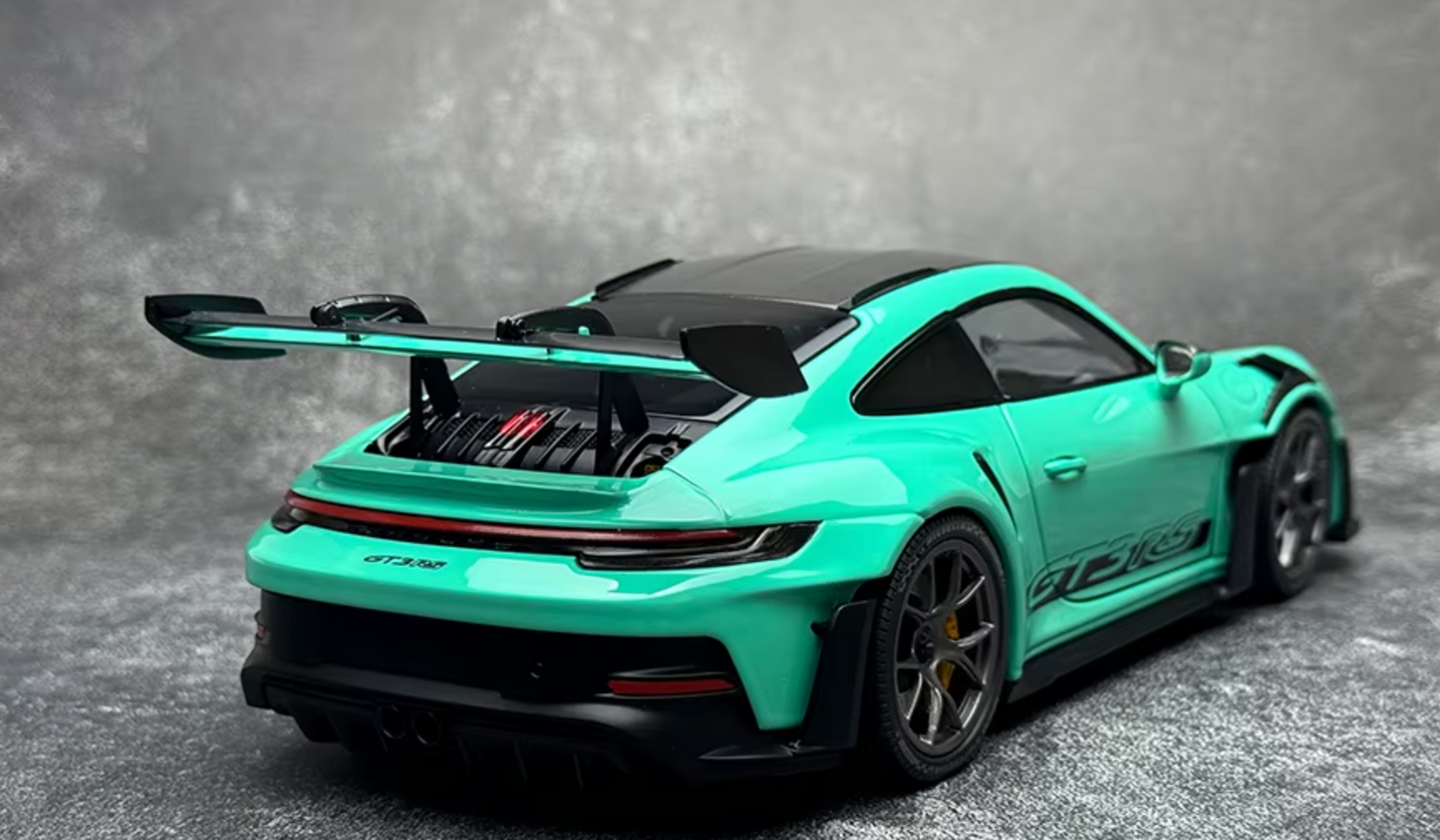 Porsche 911 (992) GT3 RS 1:18