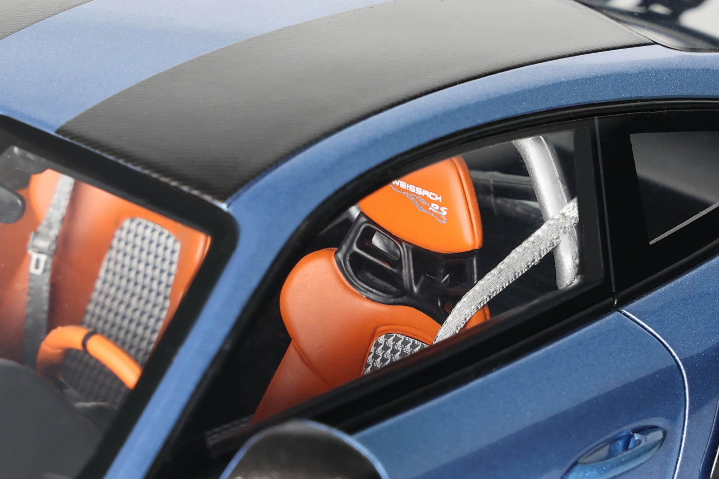 PORSCHE 911 (991.2) GT2 RS 2021 1:18