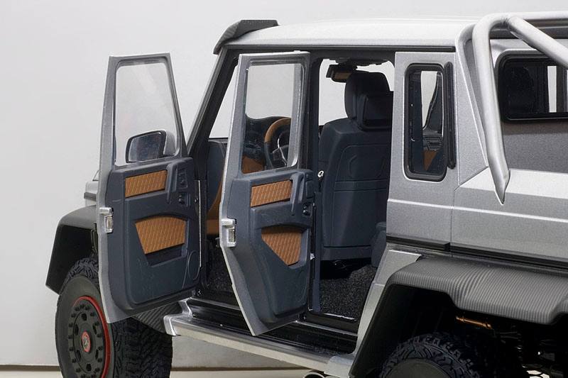Mercedes G63 AMG 6x6 1:18
