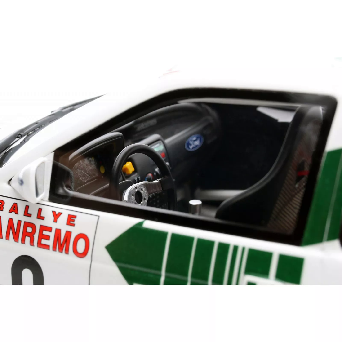 Ford Escort RS Cosworth GR.A WHITE/B. THIRY Rally Europe San Remo 1994 1:18