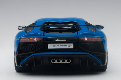 Lamborghini Aventador LP750-4 SV 1:18