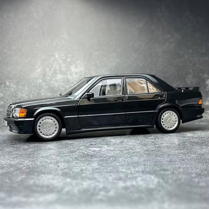 Mercedes-Benz E-Class 190E W201 1984 1:18